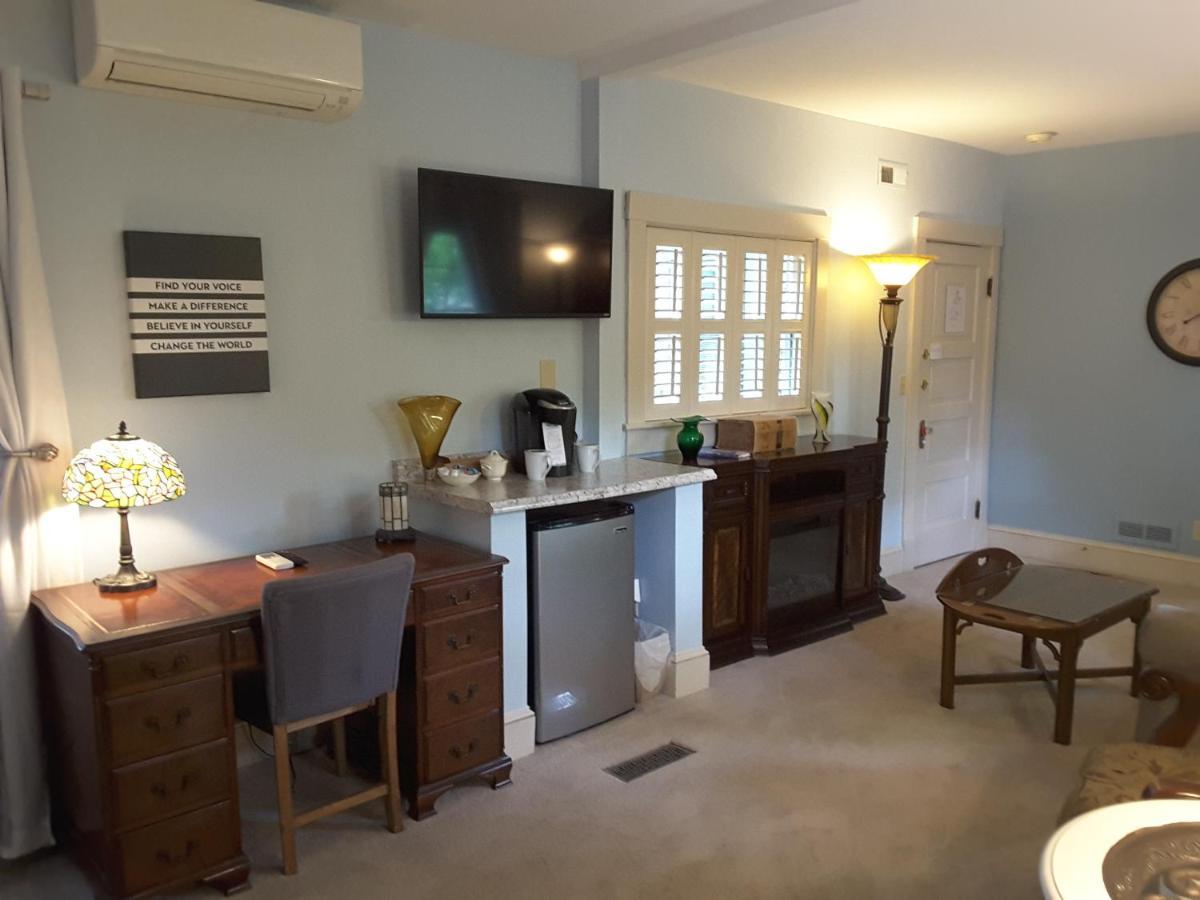North Lodge On Oakland Bed And Breakfast Эшвилл Экстерьер фото