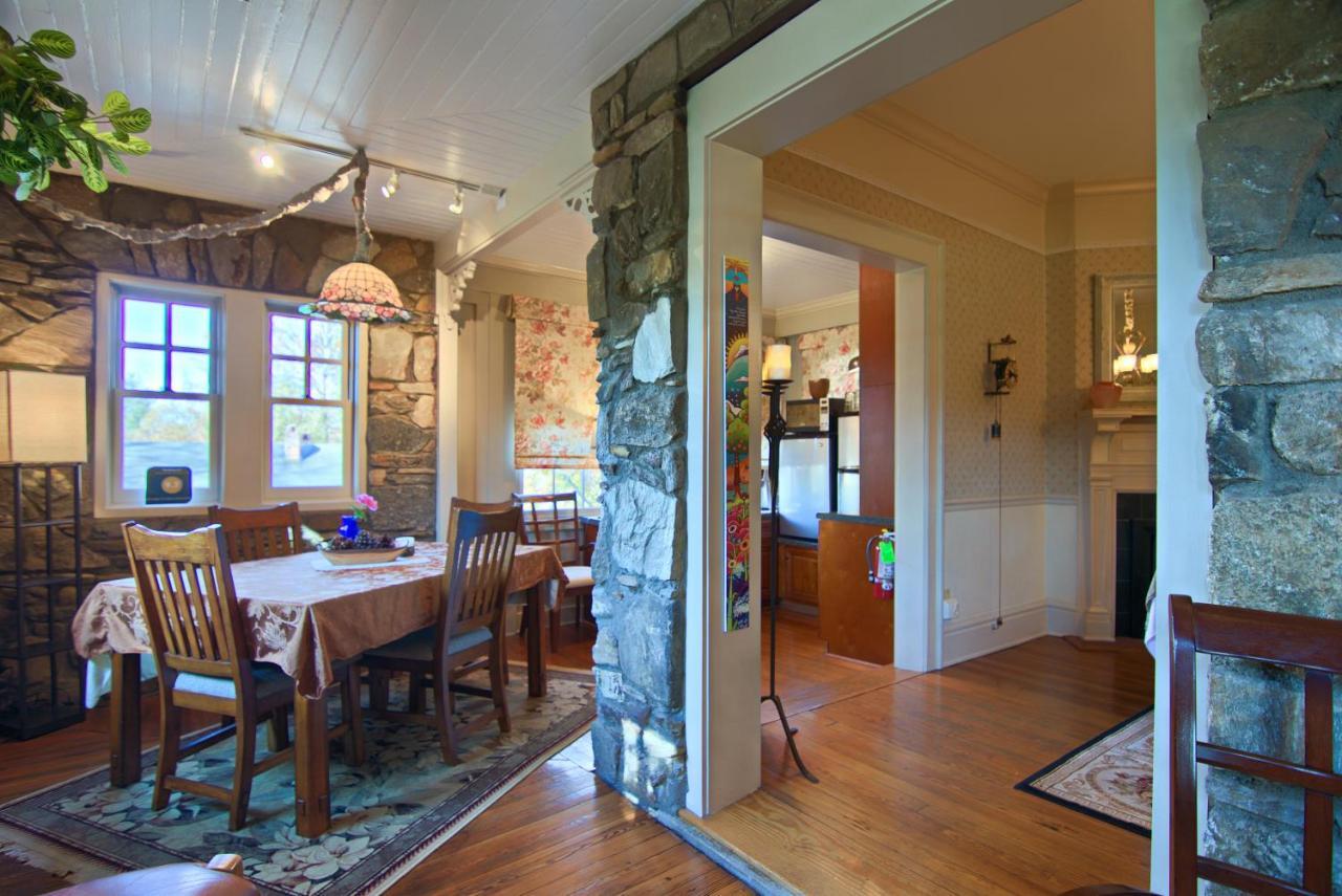 North Lodge On Oakland Bed And Breakfast Эшвилл Экстерьер фото