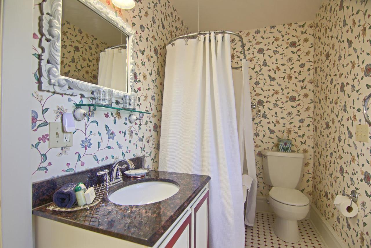 North Lodge On Oakland Bed And Breakfast Эшвилл Экстерьер фото