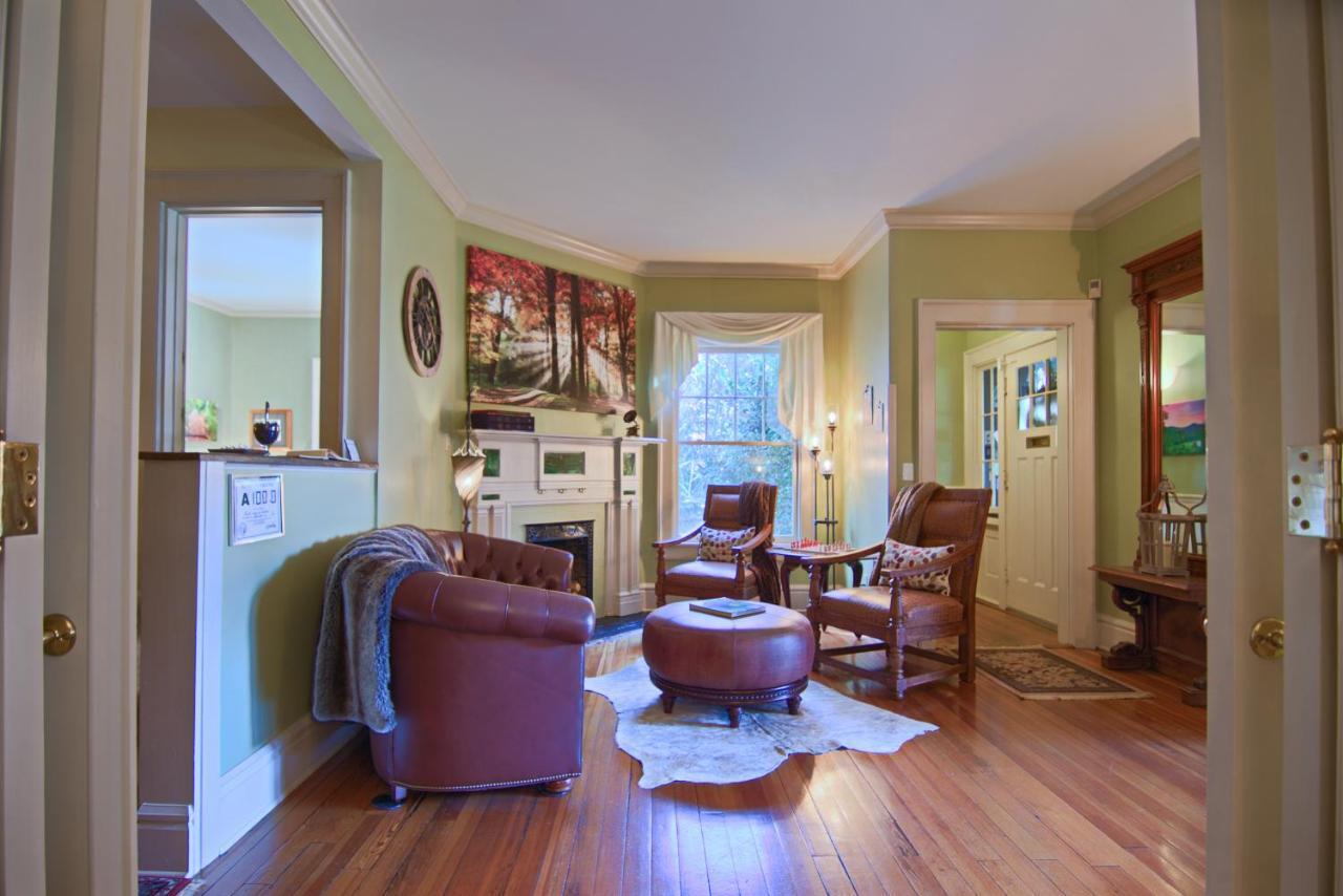 North Lodge On Oakland Bed And Breakfast Эшвилл Экстерьер фото